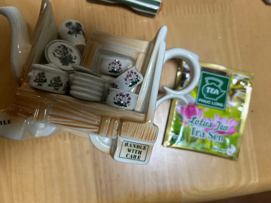 ポートメリオン　飾りポット　沢山の食器達