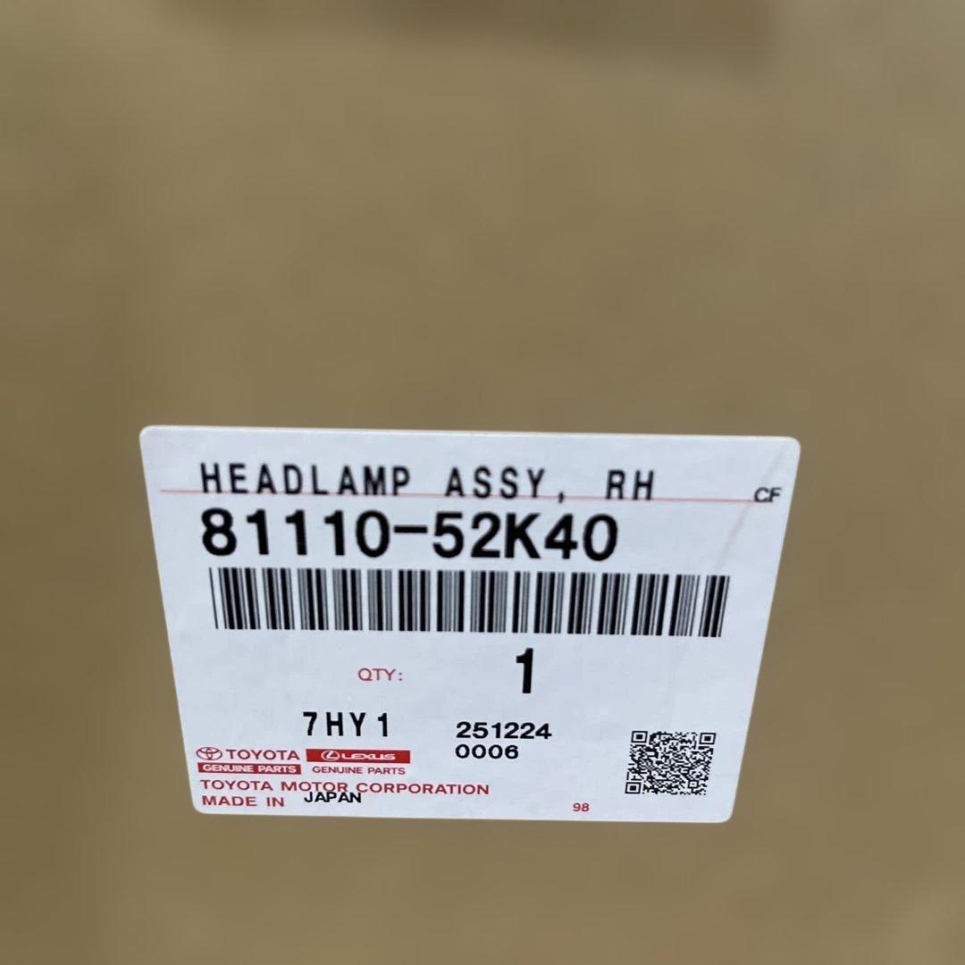 NHP10アクア右中古ヘッドライト　81110-52K40