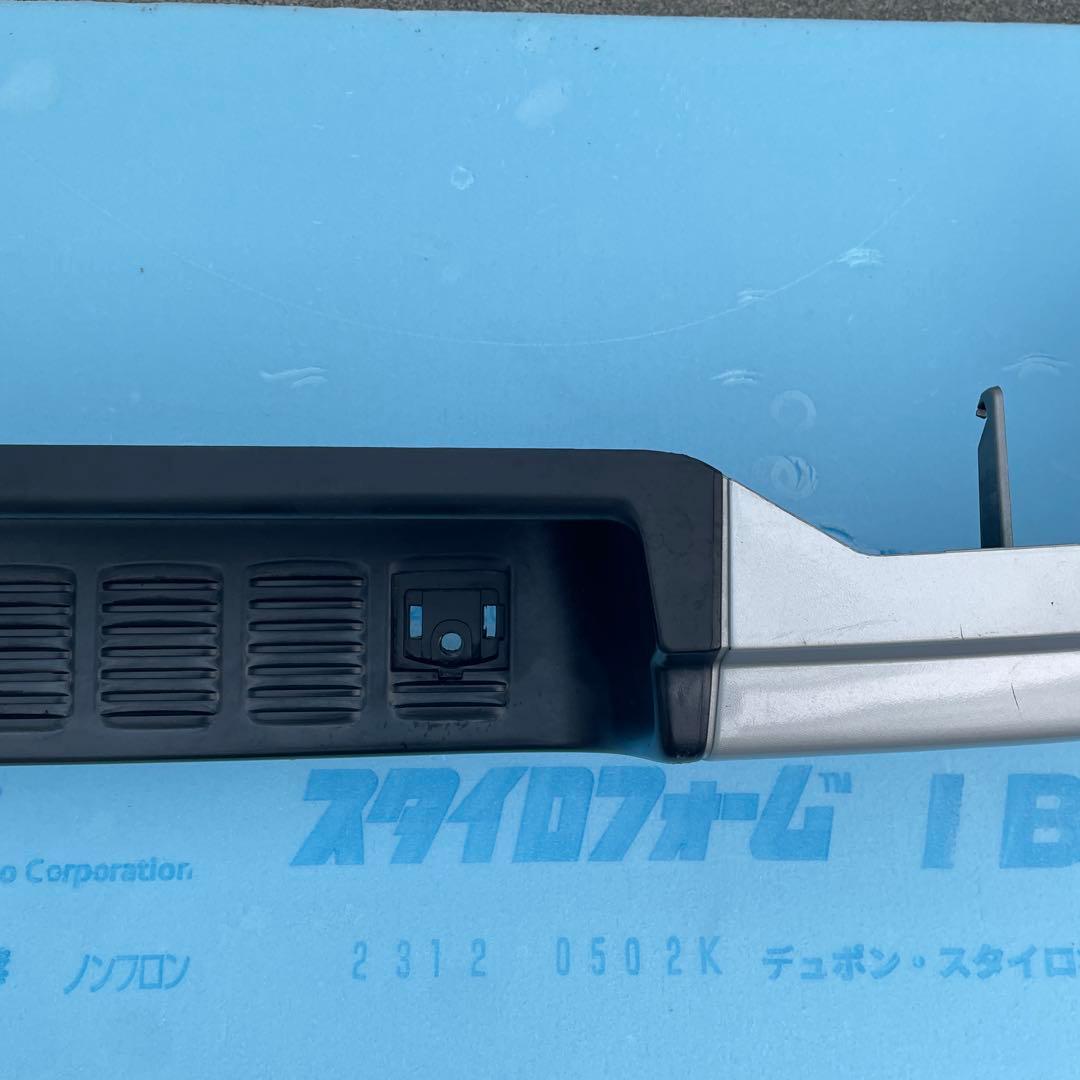 ハイエース　純正　リアバンパー　シルバー　標準