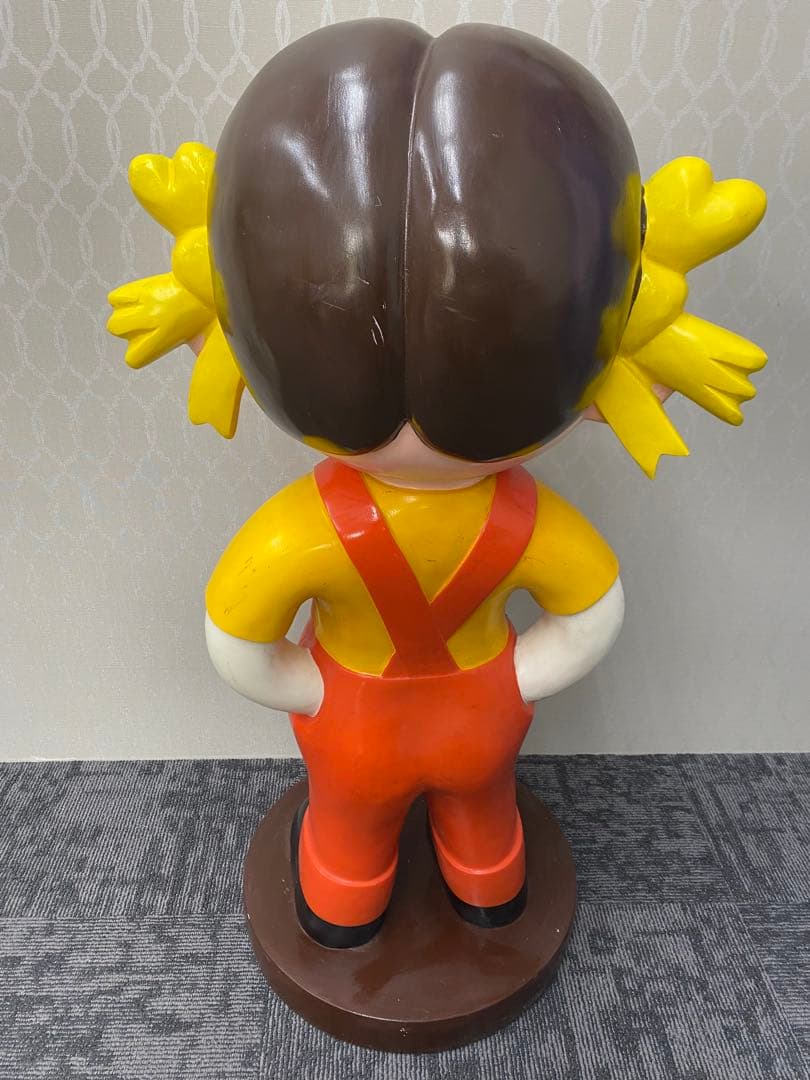 最終価格　キャラクター オーバーオール　約80cm台座付き