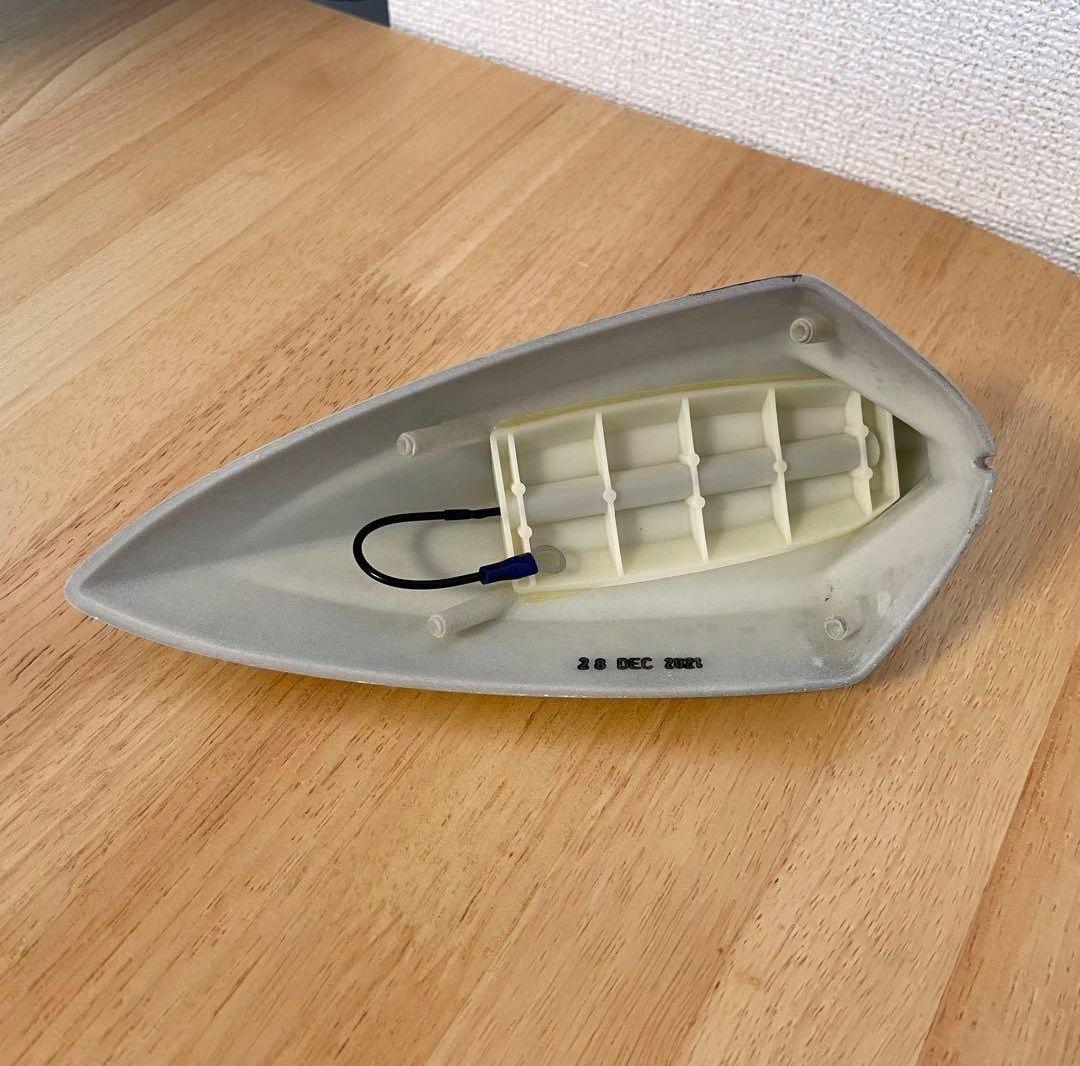 ZC33S シャークアンテナ 海外スズキ純正 未塗装