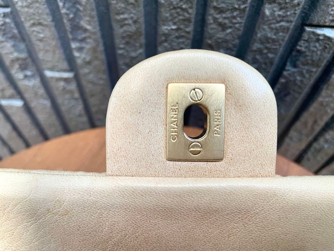 シャネル　マトラッセ　チェーンショルダー　Wチェーン　ターンロック　肉厚