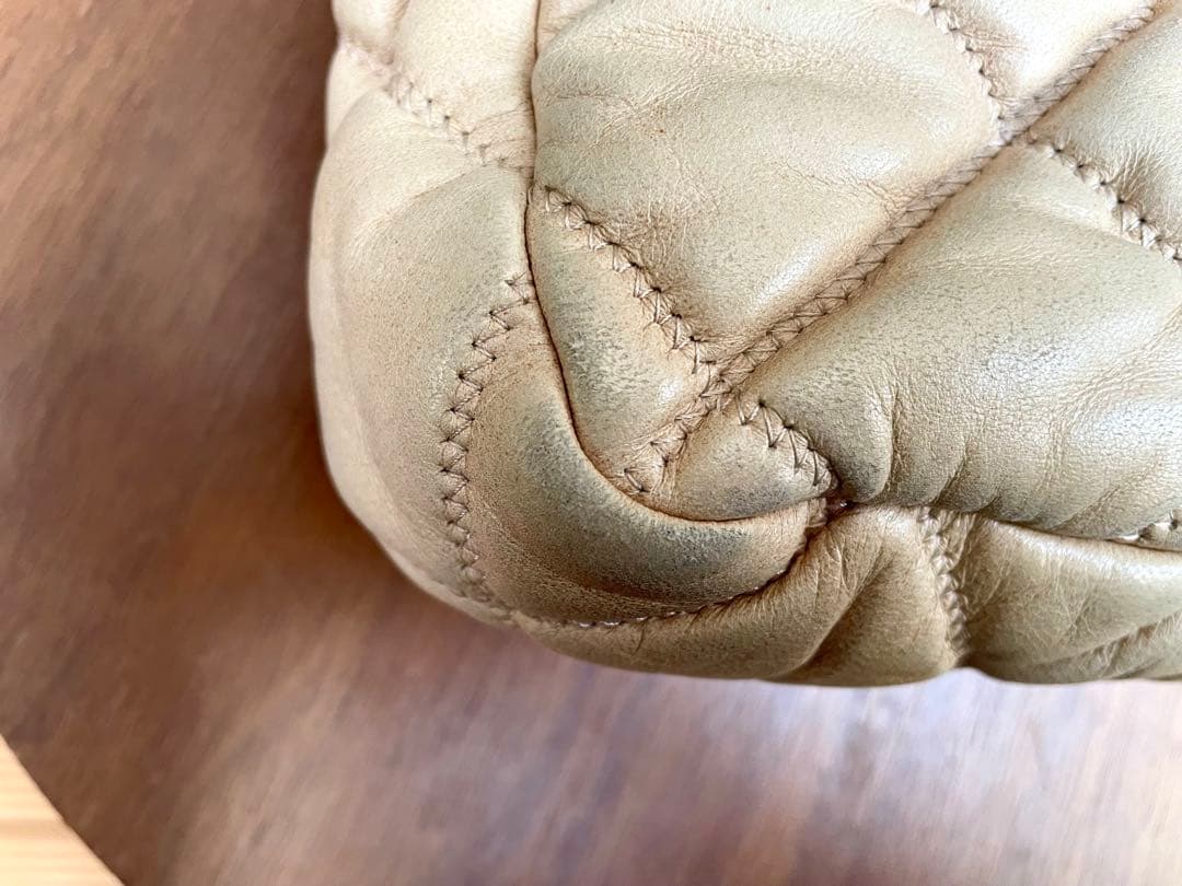 シャネル　マトラッセ　チェーンショルダー　Wチェーン　ターンロック　肉厚