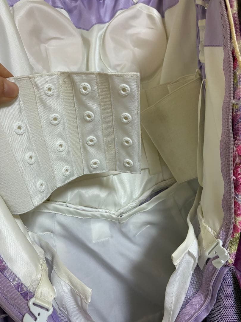 カラードレス 紫 白 フリル　ウェディングドレス　花柄　シュガーケイ？