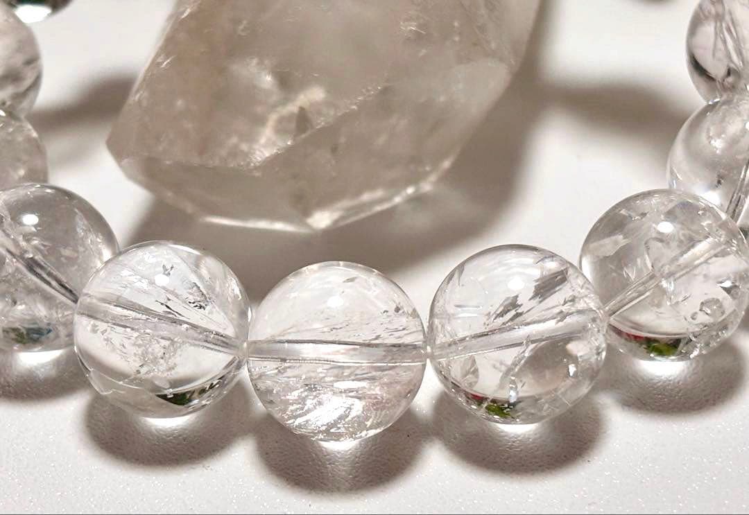 究極品質　超希少幻の逸品　ヒマラヤ最高峰のパワー　幻の虹と雪のマニカラン水晶