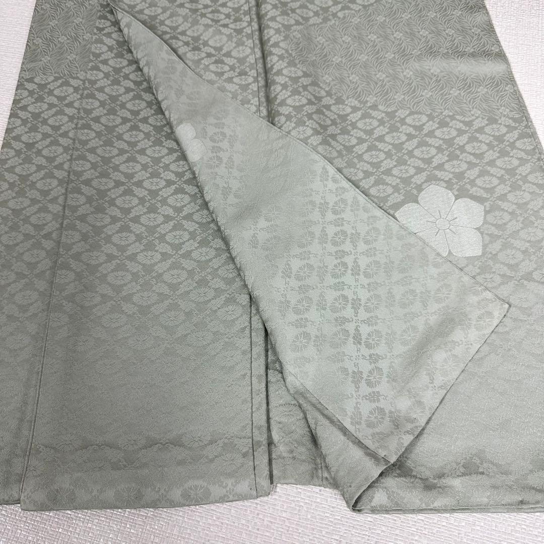メ*ジ様 色無地　袷　正絹　一ツ紋　草花地紋　青磁鼠色　身丈151裄64サイズ小