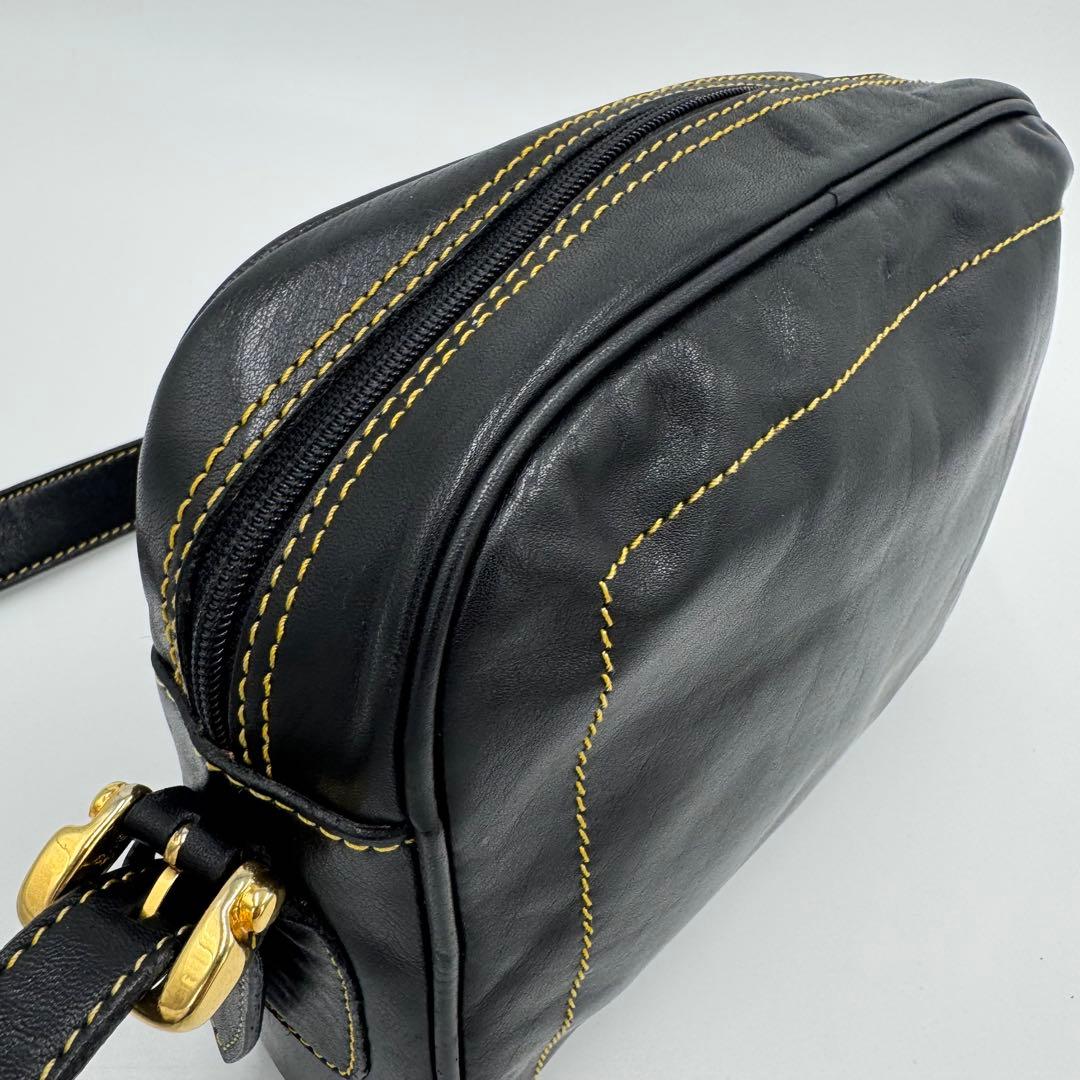 ロエベ アナグラム レザー イエローステッチ ショルダーバッグ 斜め掛け 黒