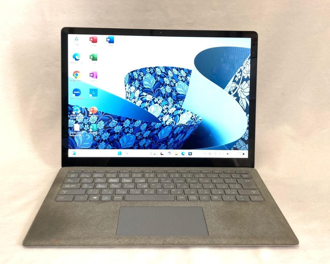良品 マイクロソフト Surface Laptop2 i7 薄型 タッチパネル