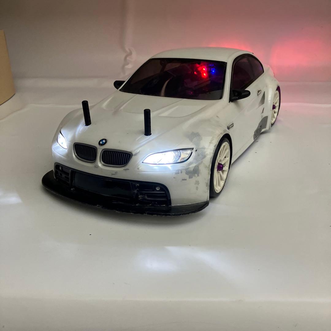 HPI pro4シャーシ・BMW M3ボディ付き
