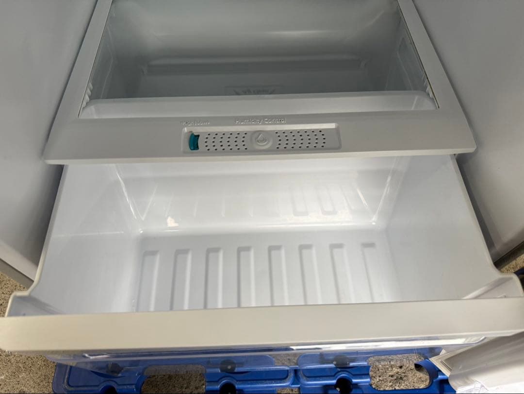 Panasonic ノンフロン冷凍冷蔵庫　NR-B251T-SS 2022年