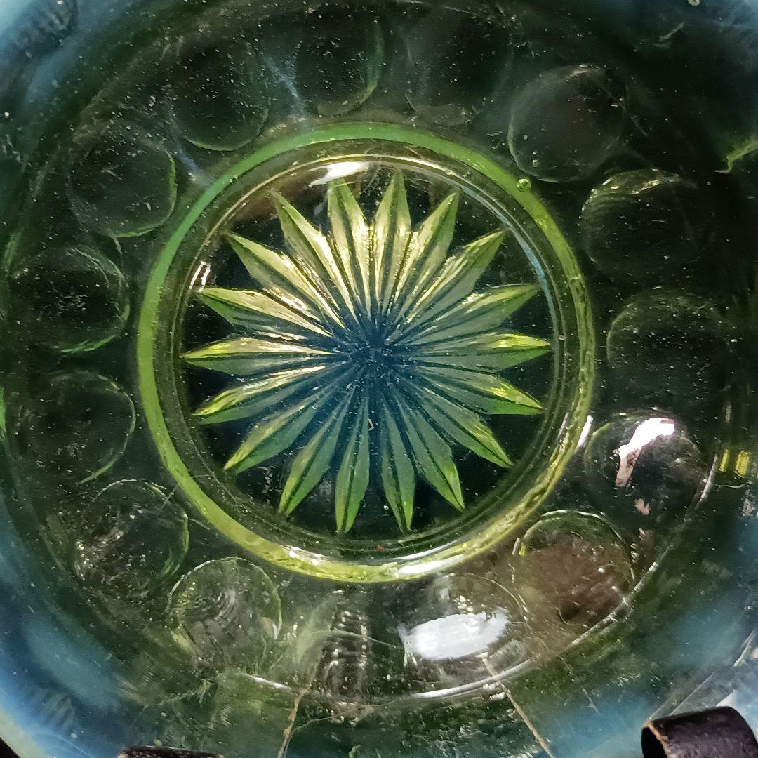 【希少】ウランガラス　乳白色　ガラスボウル　3枚　明治ガラス　大正ガラス