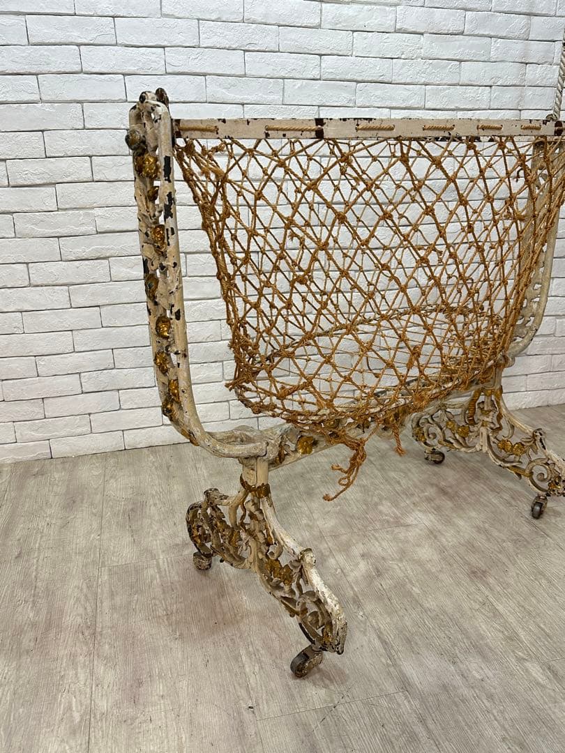 【東京都内23区配送無料】アンティーク　フランス製　ベビーベッド　什器　店舗　棚