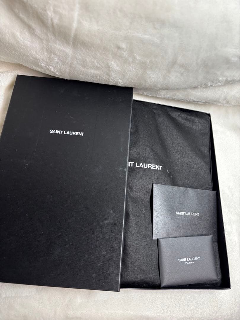 サンローラン アップタウン ポーチ (グレイン・ド・プードルエンボスレザー)美品