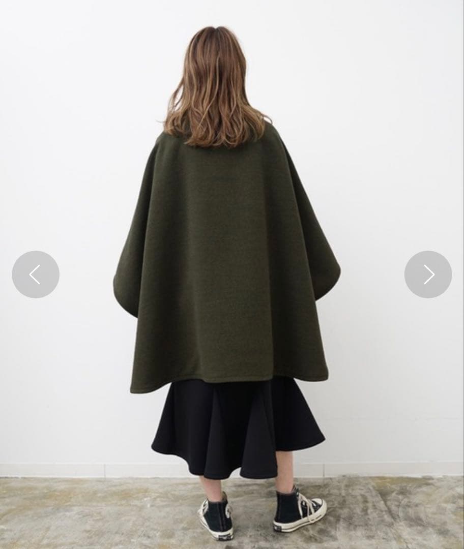 美品　HERENCIA シャギーリバーシブルポンチョ　ブラック