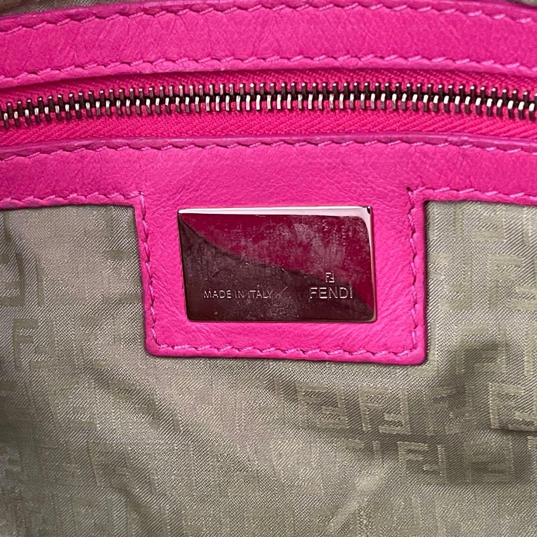 ✨️未使用級✨️ FENDI フェンディ　マンマバケット　ハンドバッグ　レザー