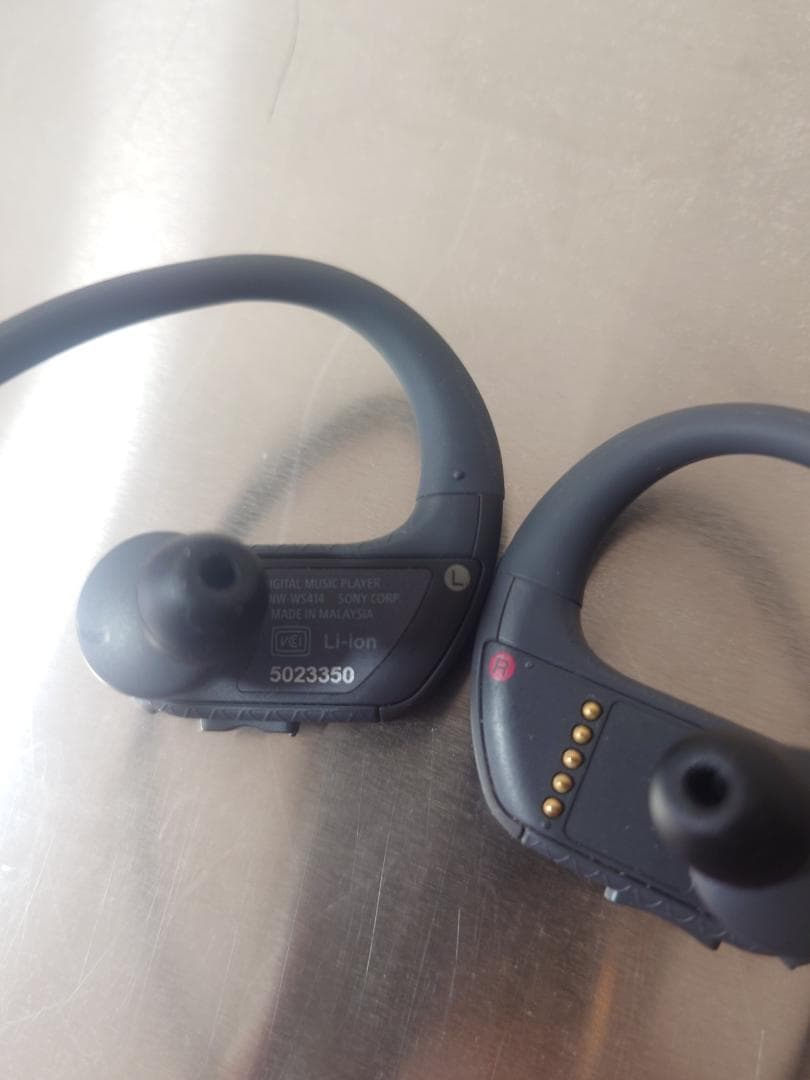 ソニー ヘッドホン一体型ウォークマン　NW-WS410