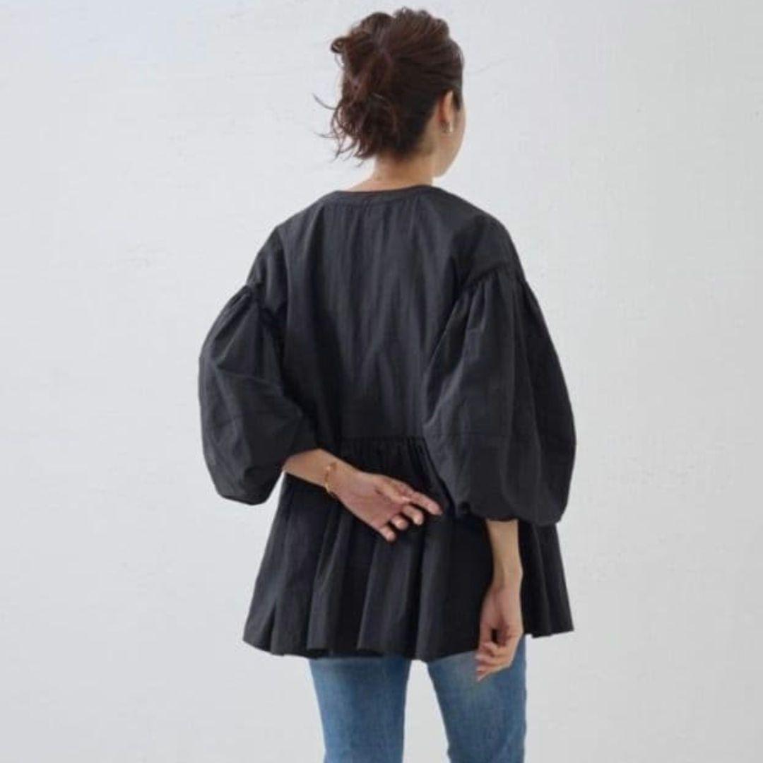 匿名発送　新品タグ付き　ビアズリー　ペプラムジップブルゾン　黒