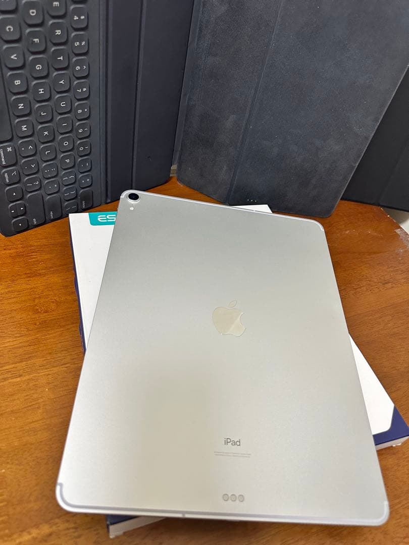 【極美品】ipad pro 12.9 第3世代 1TB Wifi+ SIMフリー