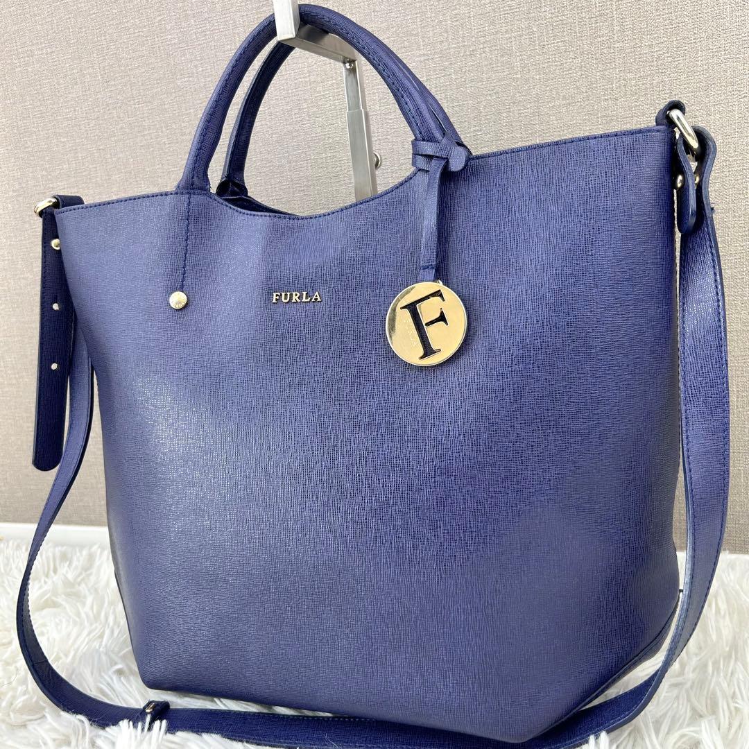 美品✨　FURLA アリッサ　ハンドバッグ　ショルダー　2way レザー　A4可