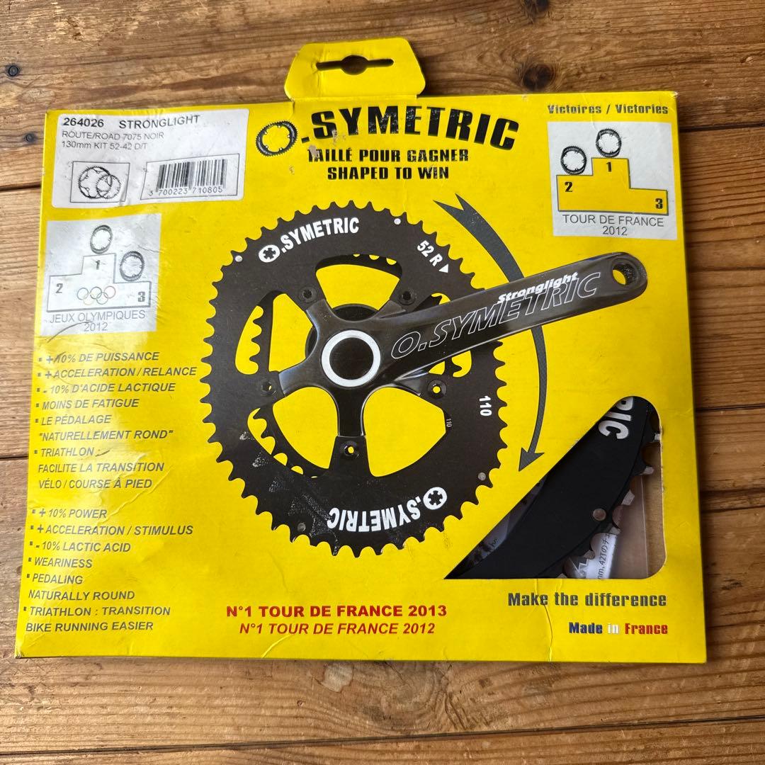 O.SYMETRIC STRONGLIGHT製の楕円チェーンリング