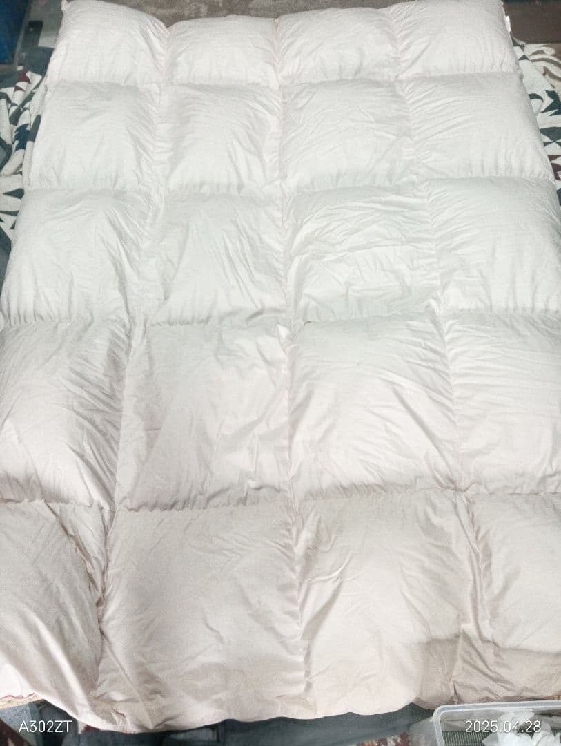 花柄ピンク羽毛掛け布団　ダウン90%　中羽毛1.4㌔　シングルサイズ