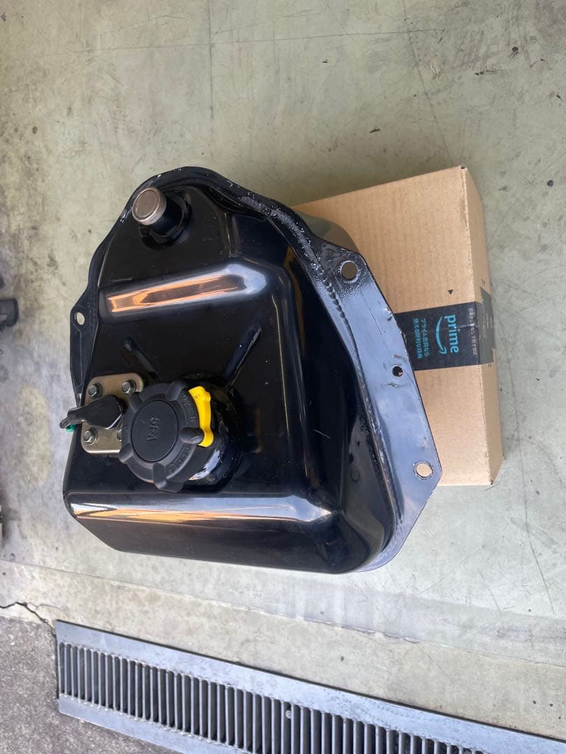 グランドアクシス100 タンク