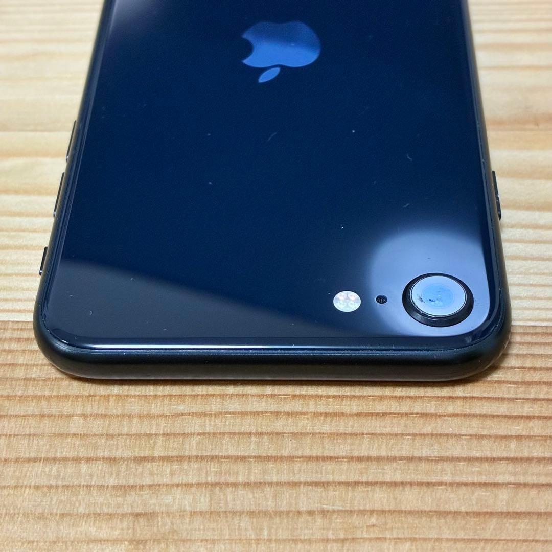 a*i様 バッテリー新品　iPhoneSE第3世代64GB SIMフリー　美品