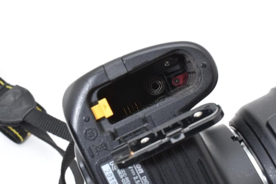 【箱付き】 Nikon ニコン D3200 レンズセット デジタル一眼カメラ