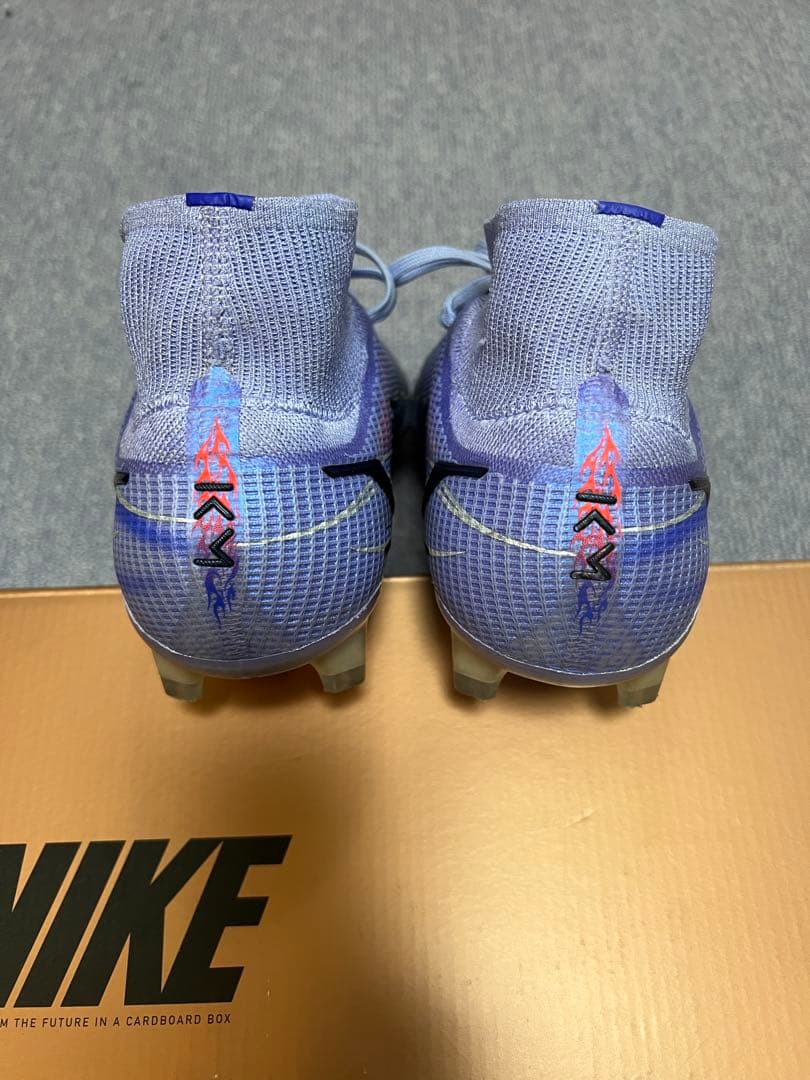 (美品)Nike Mercurial ハイカットサッカーシューズ グレー/レッド