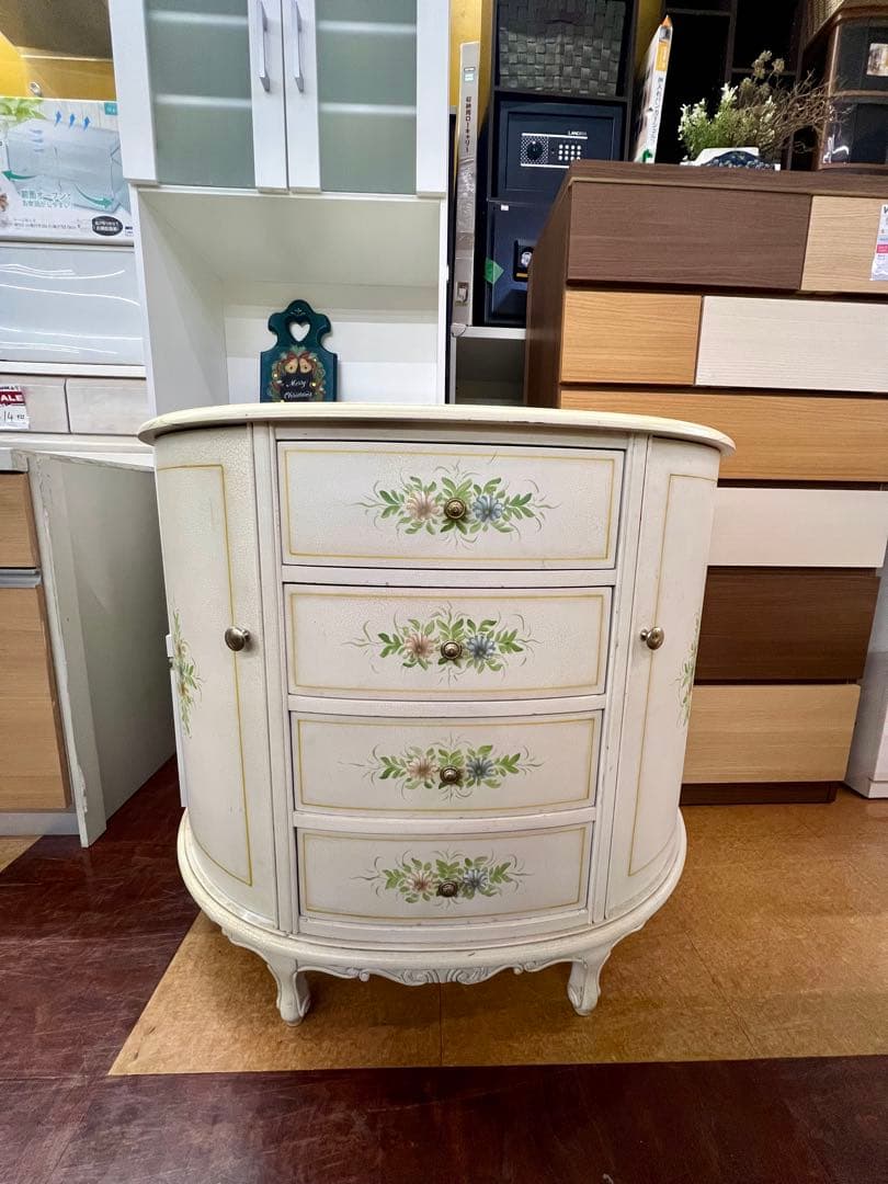【地域限定無料配送】可愛い花柄装飾の白いキャビネット
