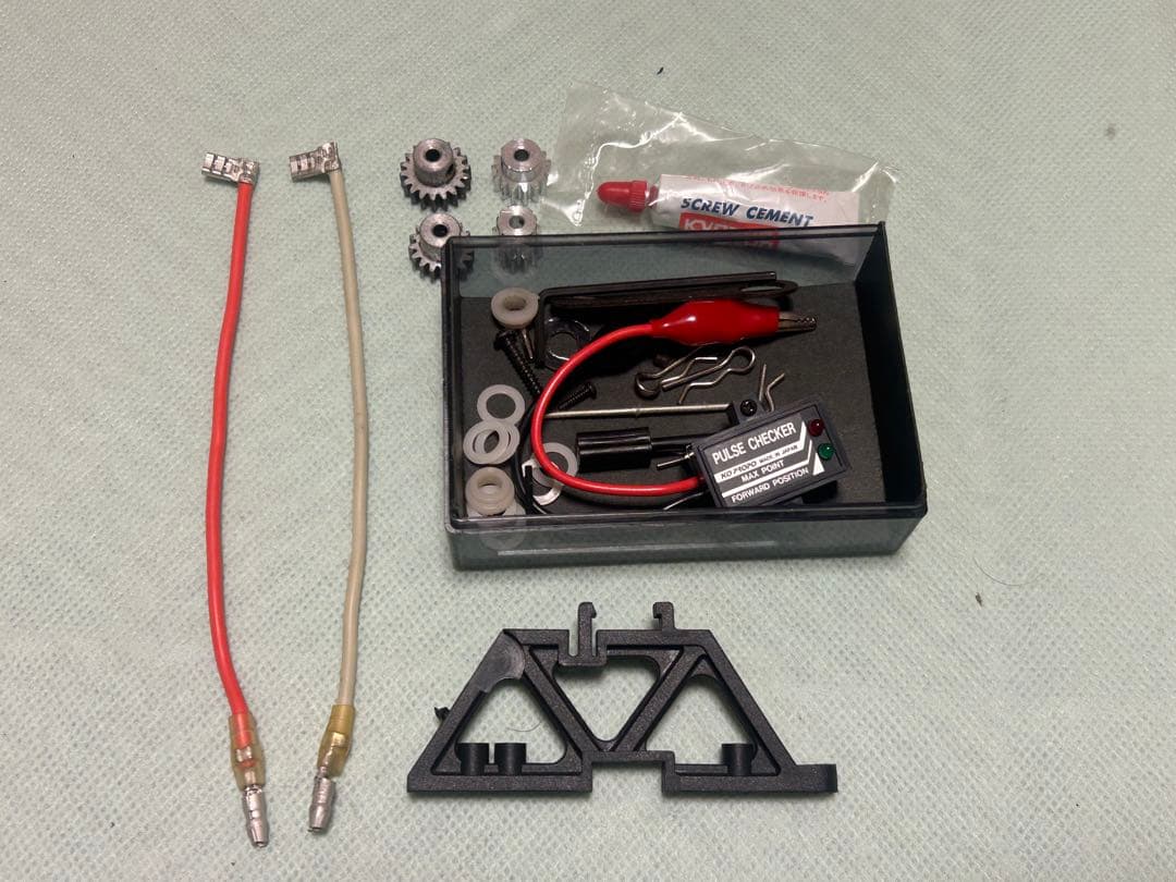 【当時物】京商　オプティマプロ4WD パルスチェッカー・充電器など付き　ジャンク