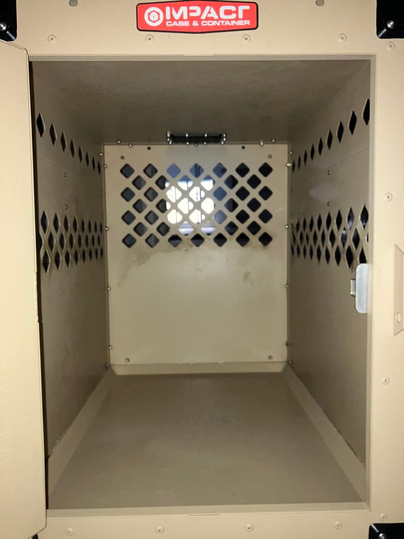 インパクトドッグクレート(ミディアム、300)ー金属製・頑丈