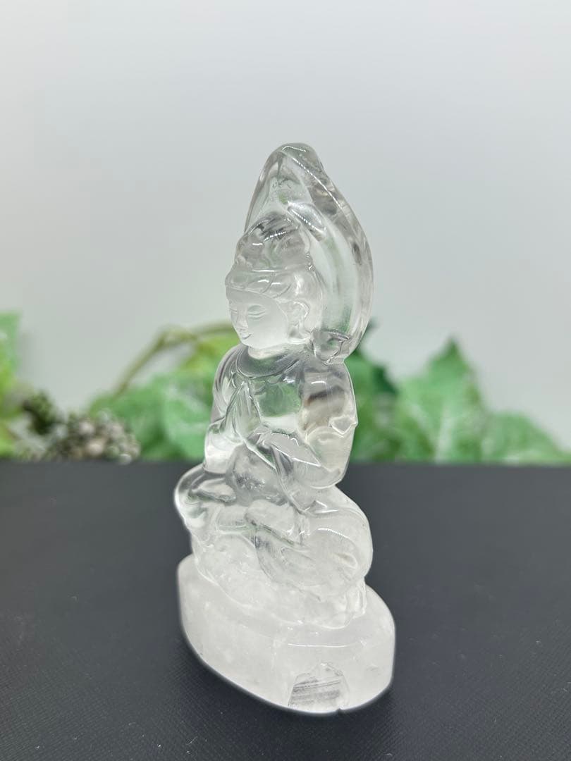 天然石水晶　観音菩薩様置物　No.2334