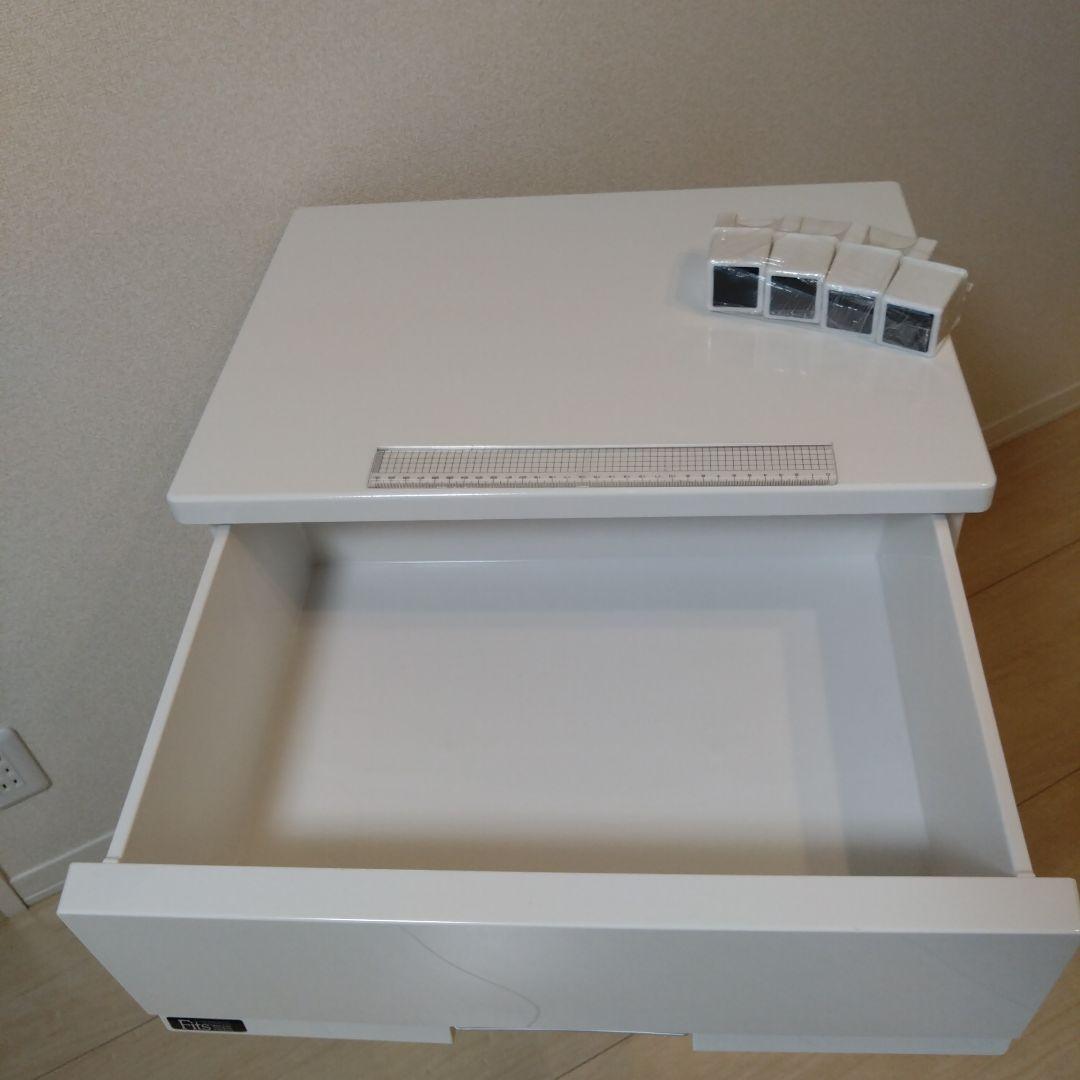 中古チェスト　フィッツプラス プレミアム FP5504 4段 セラミックホワイト