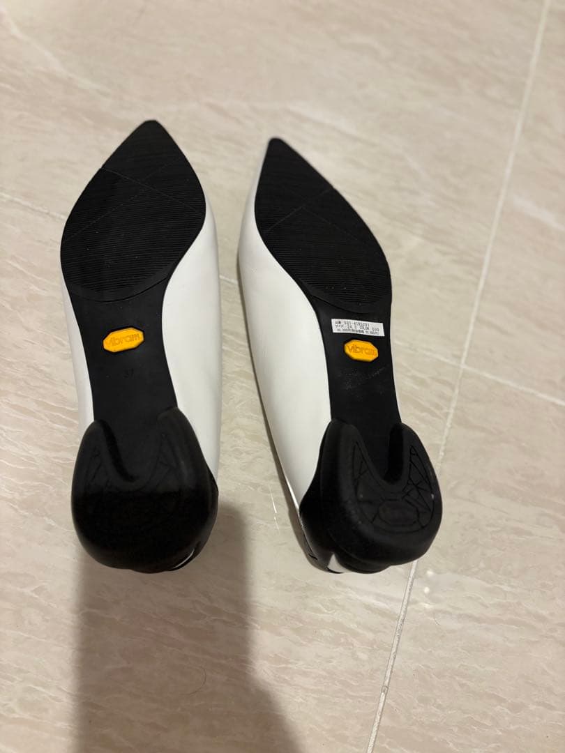 アドーア　ADORE SHISEI pointed u pumps サイズ37