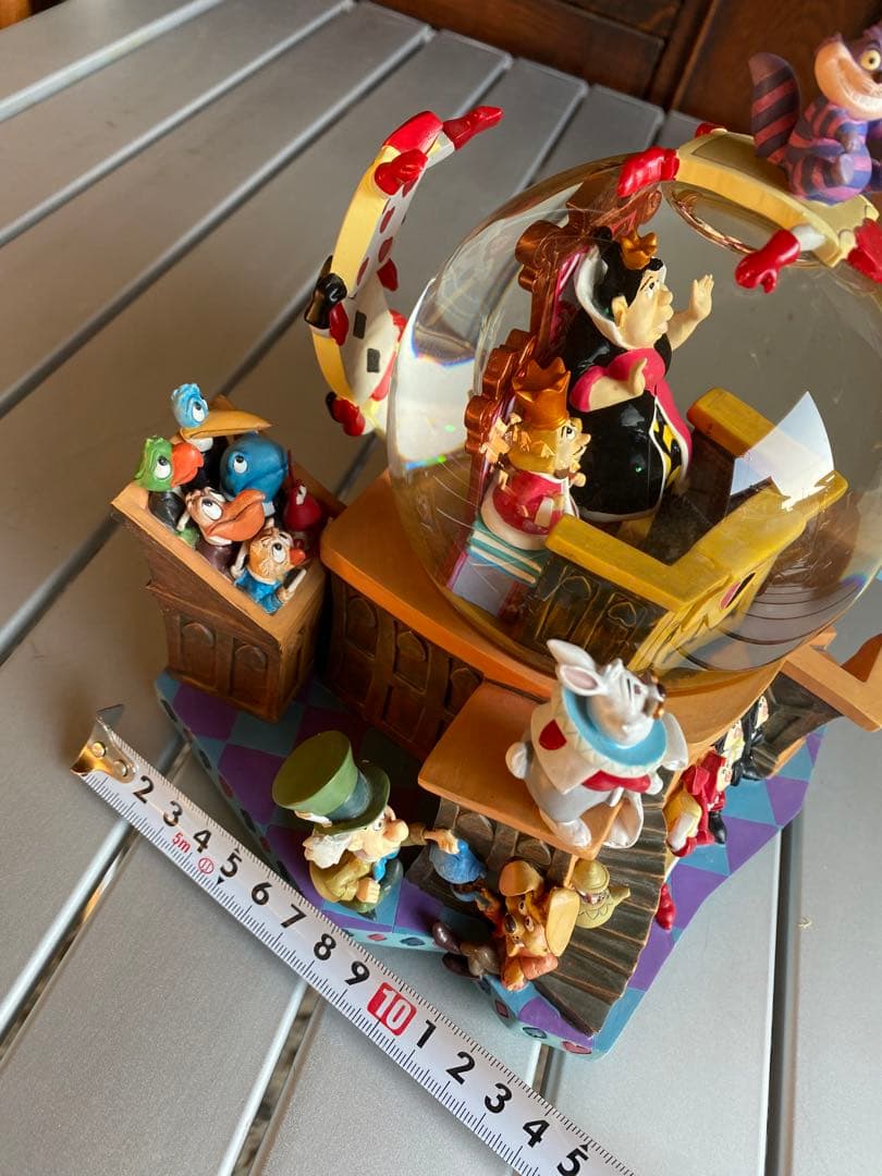 ふしぎの国のアリス　スノードーム　スノーグローブ　オルゴール　フィギュア