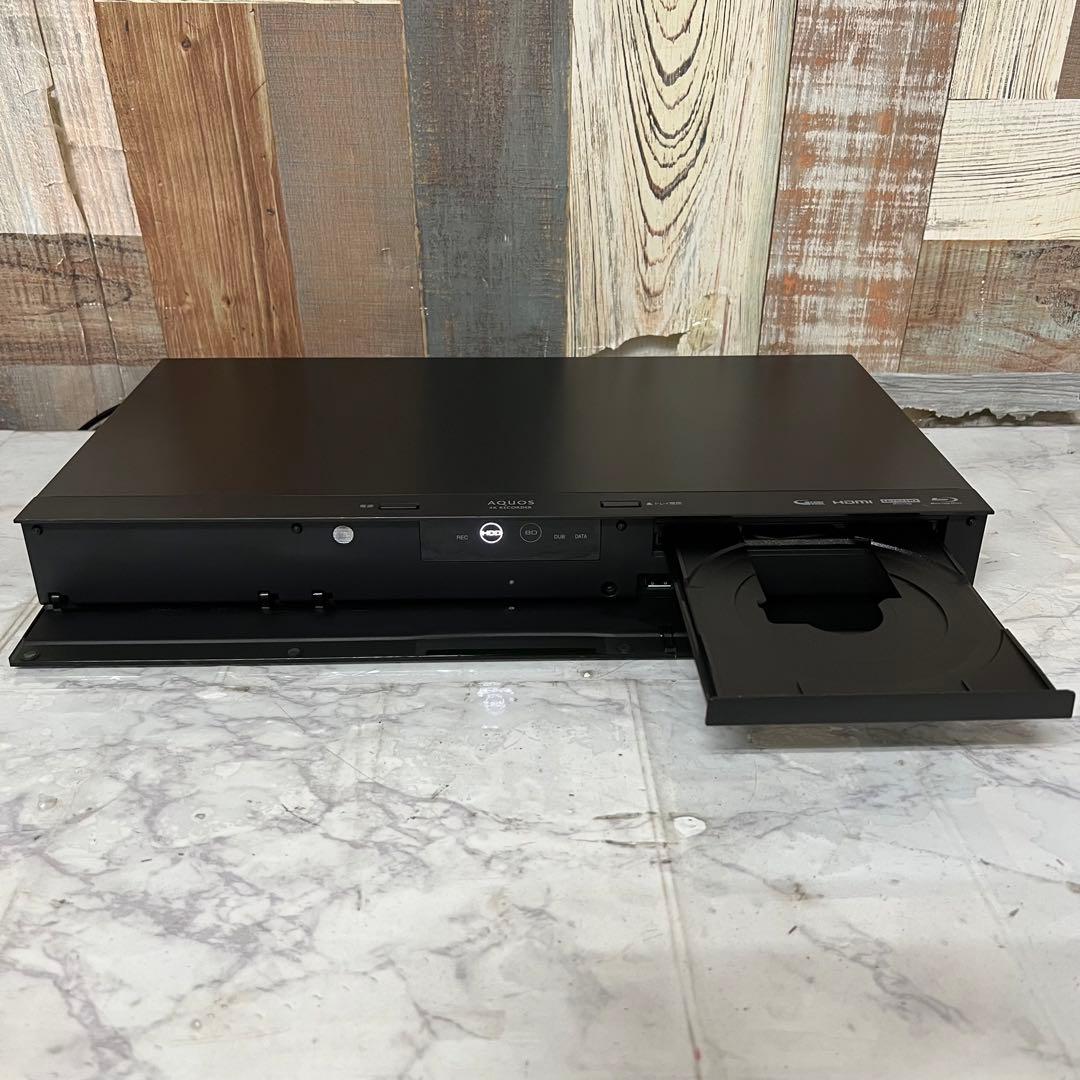 リクエスト価格全国送料込シャープ3年前購入。同時録画 4KブルーレイHDDレコー