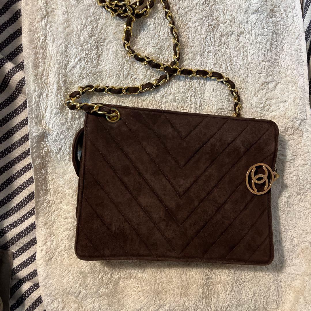 【猛暑割中】CHANEL/小型バッグ/Vステッチ(シェブロン)小さめバック