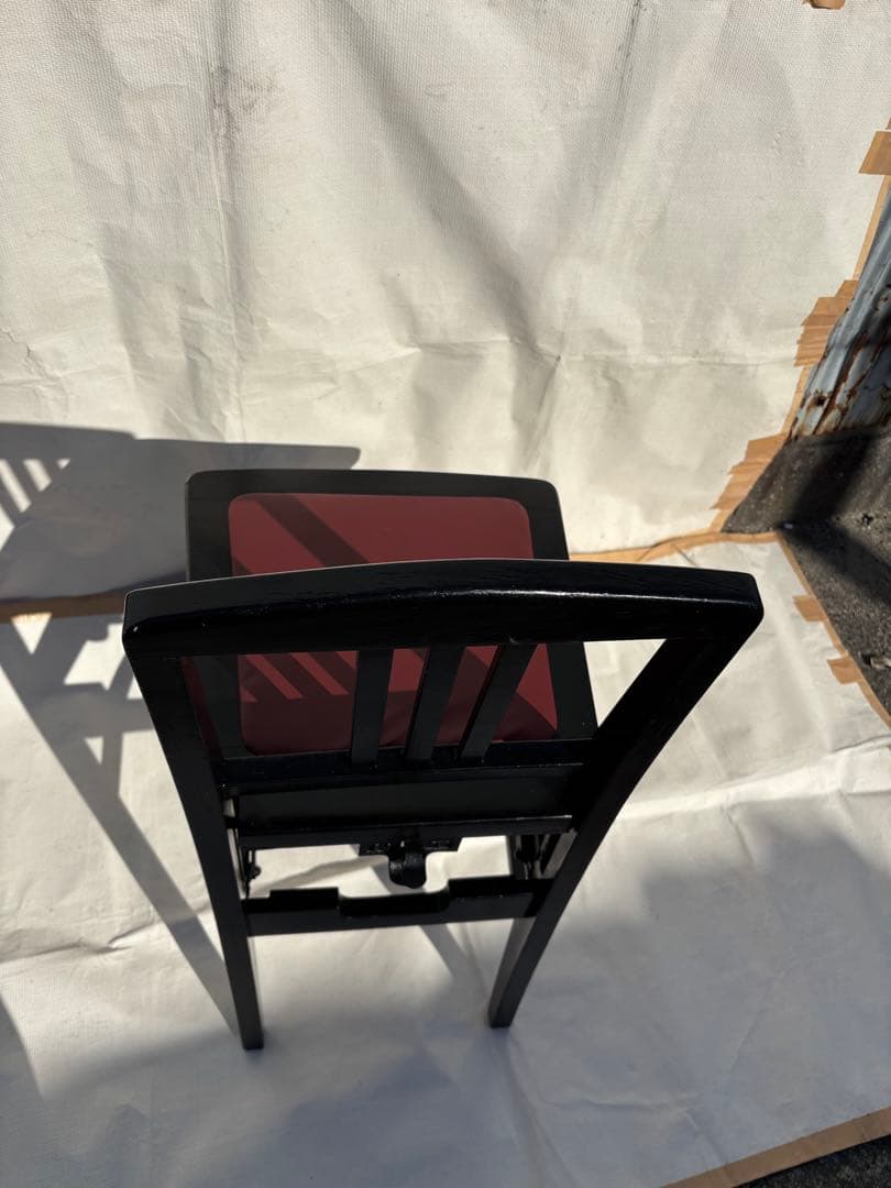 背もたれ付きピアノ椅子　足部フェルト付き　比較的きれい　NT