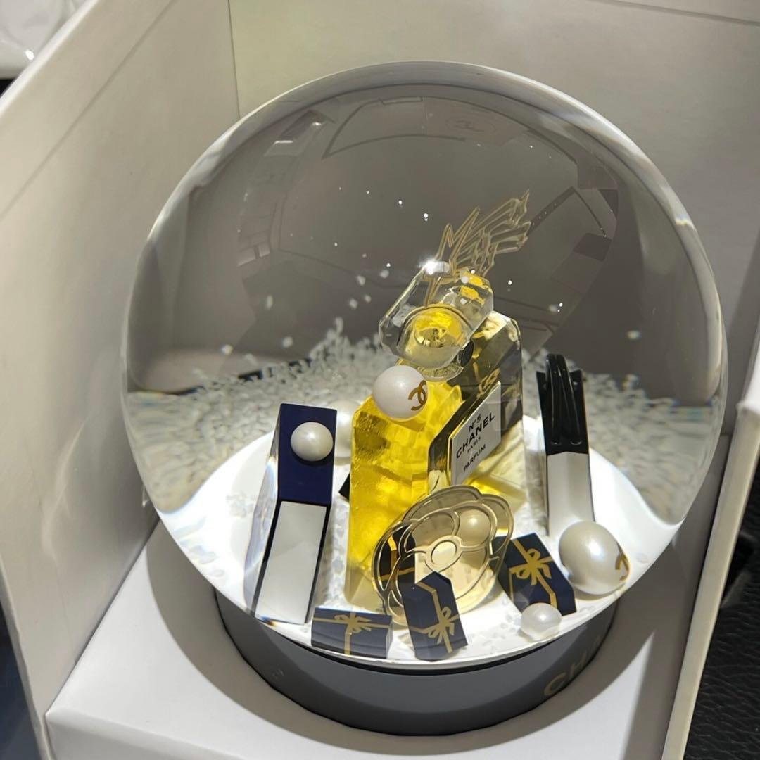 シャネル　ノベルティ　スノードーム　2025ホリデー限定