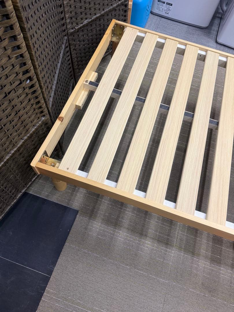 【洗浄消毒作業済】シングルサイズ　スノコ　ベッドフレーム　パイン材　ナチュラル