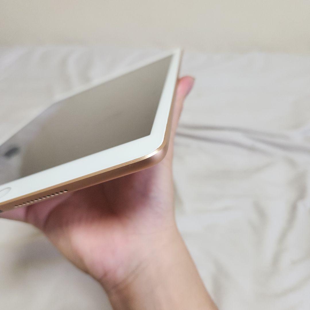 Apple iPad (第8世代) 32GB シルバー Wi-Fi