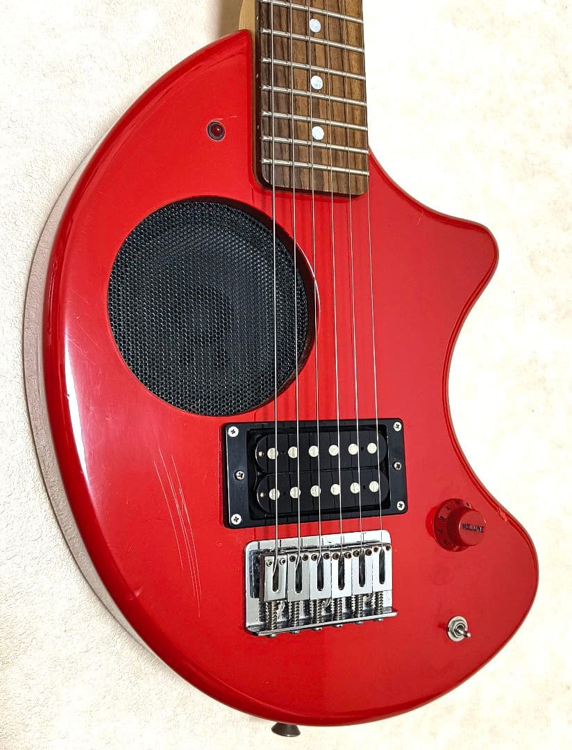 【美品】ZO-3 レッド アンプ内蔵ミニギター ヘッドフォン端子付き！！
