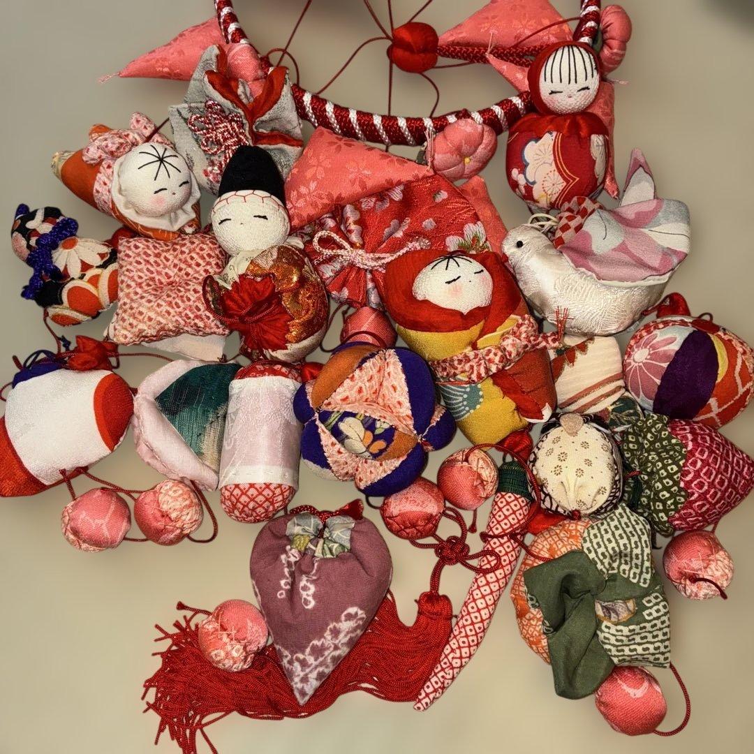 つるし飾り　吊るし飾り　ひな祭り　雛飾り　桃の節句　輪飾り　着物布　和
