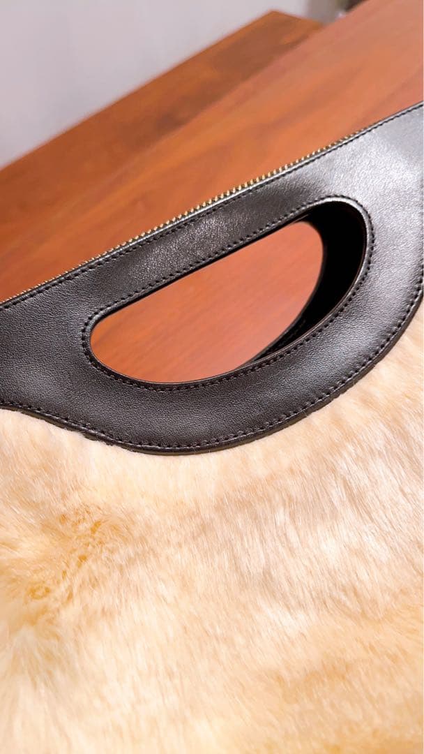 PELLICO ペリーコ　ファーバッグ　クラッチ