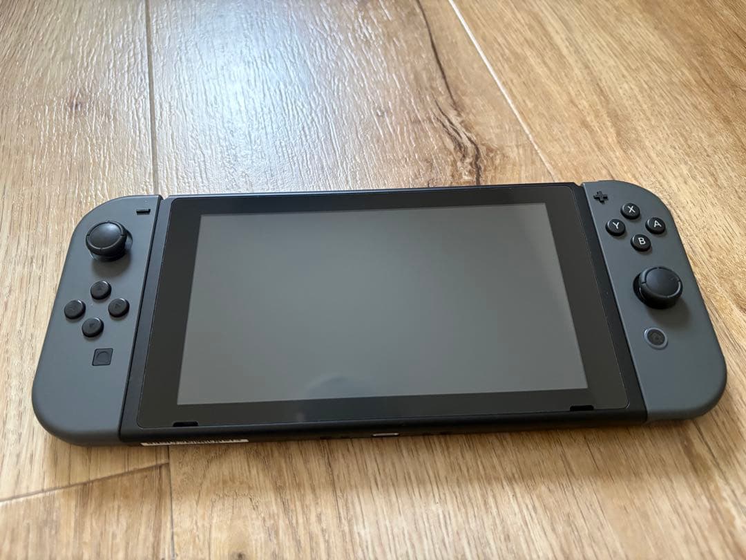 Nintendo Switch 本体（グレー）