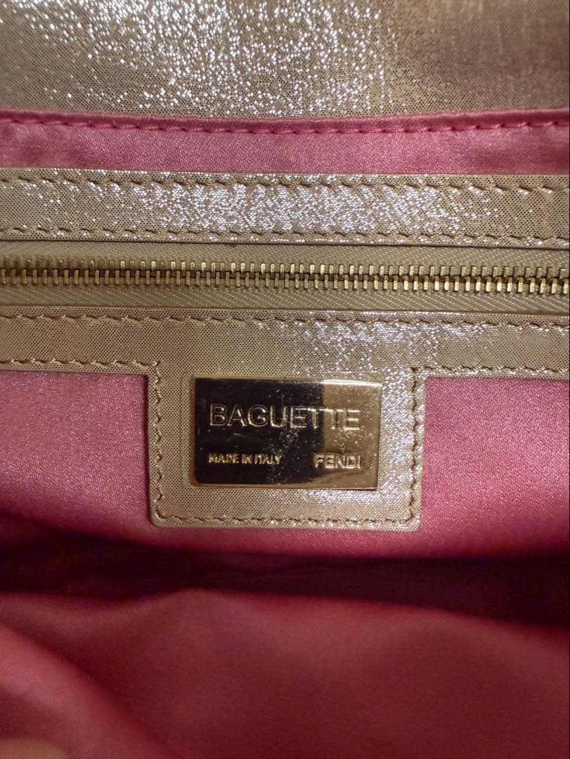 【美品】フェンディ マンマバケットゴールドグリッ ターショルダーバッグ