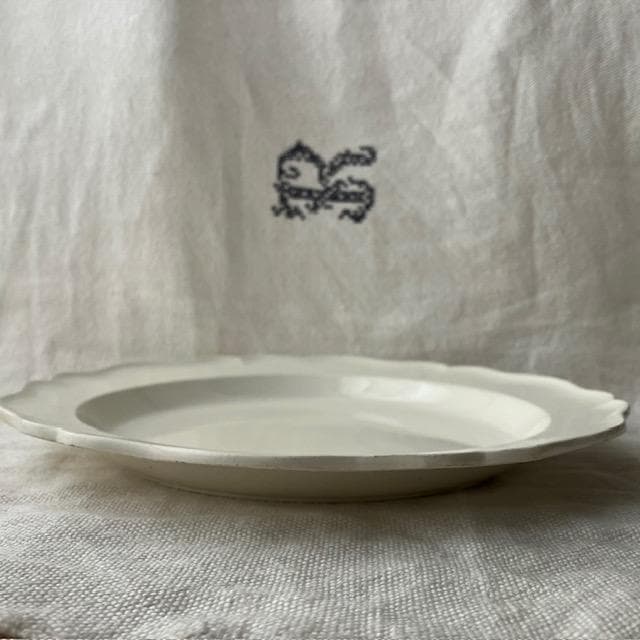 希少◆ファイアンスフィーヌ花リムプレート＃クレイユモントローオクトゴナルレリーフ