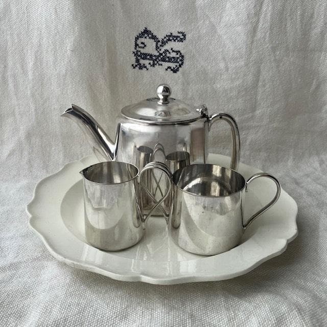 希少◆ファイアンスフィーヌ花リムプレート＃クレイユモントローオクトゴナルレリーフ