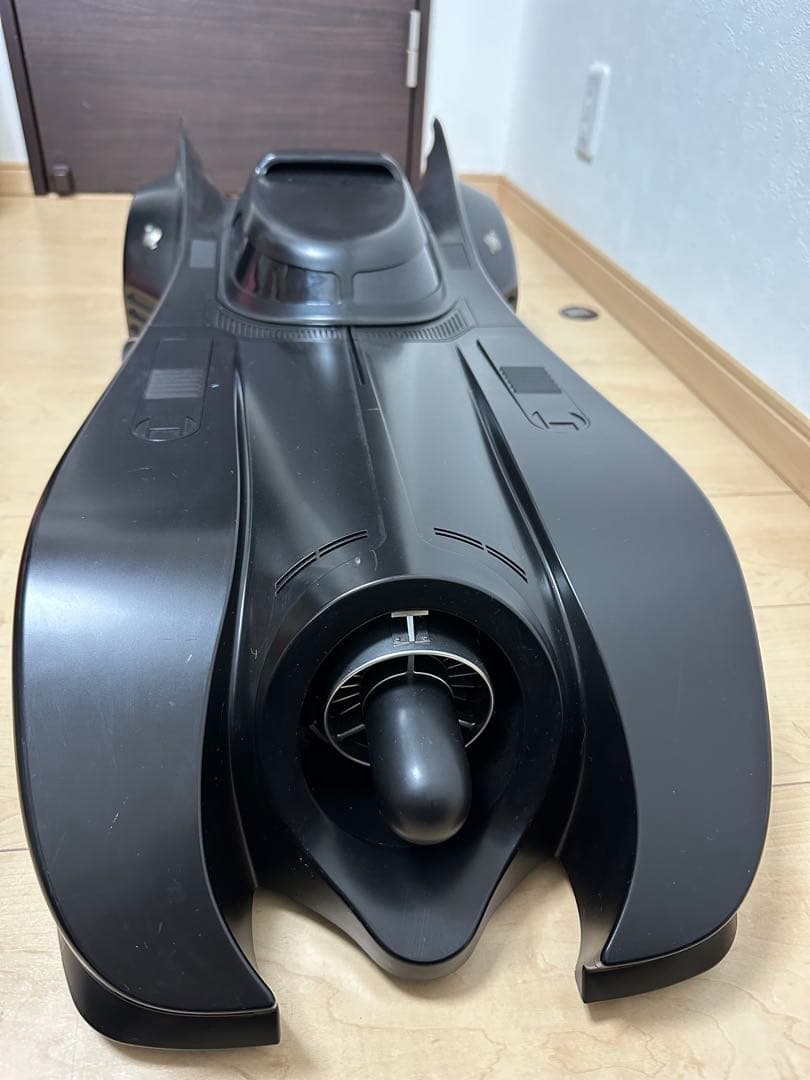 ホットトイズ　バットモービル1/6